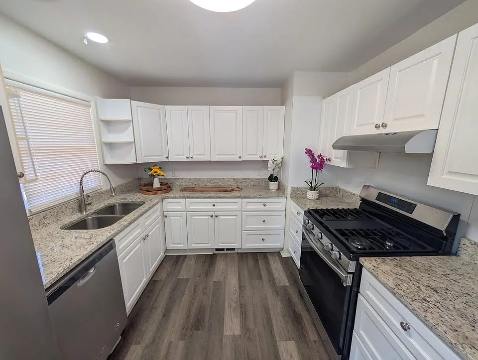 3 bed, 1300 sqft, $1,899 — Photo 4