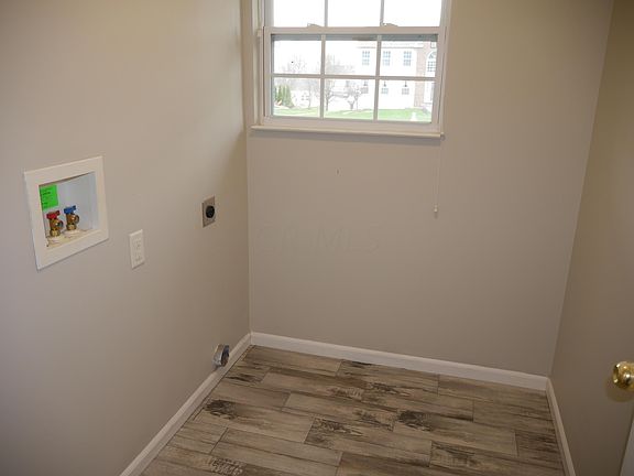 4th image of 105 Longwood Crossing Blvd