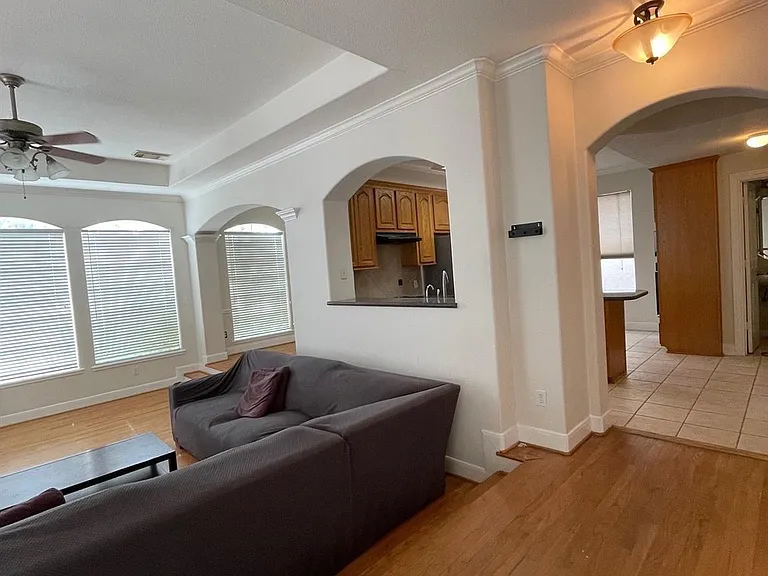256 Westcott St — Photo 3