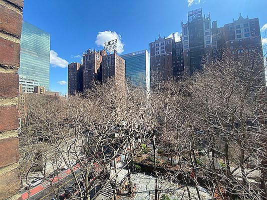 3rd image of 320 E 42nd St APT 818