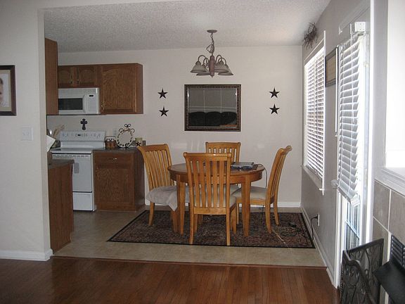 Eat in Kitchen