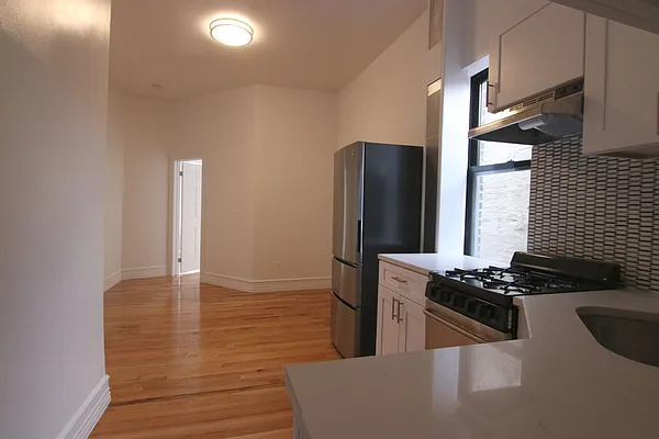 Rented by Compass | media 18