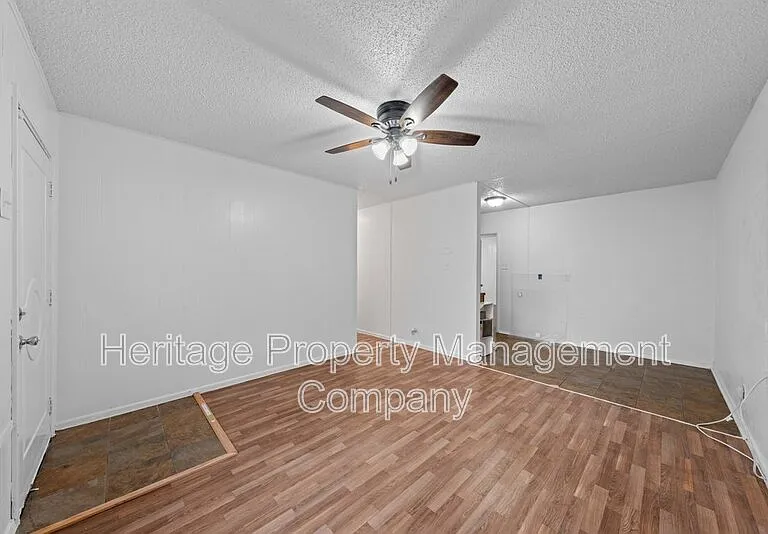 511 Pecan Valley Dr — Photo 3