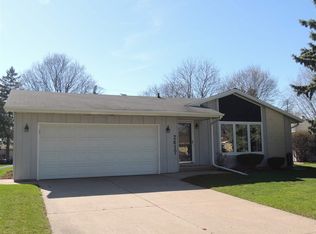 2417 S Berry Dr, Appleton, WI 54915