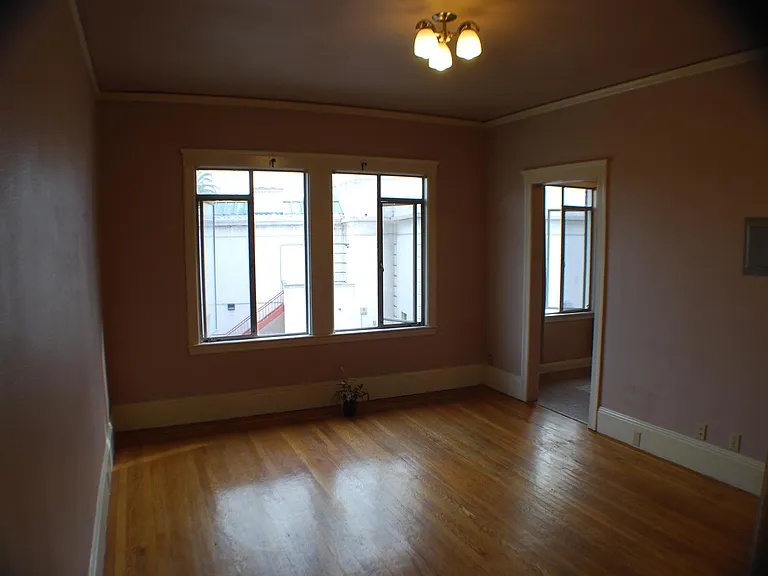 123 Bay Pl #108 — Photo 2