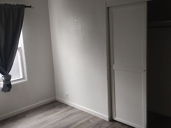 3rd image of 1607 Donax Ave