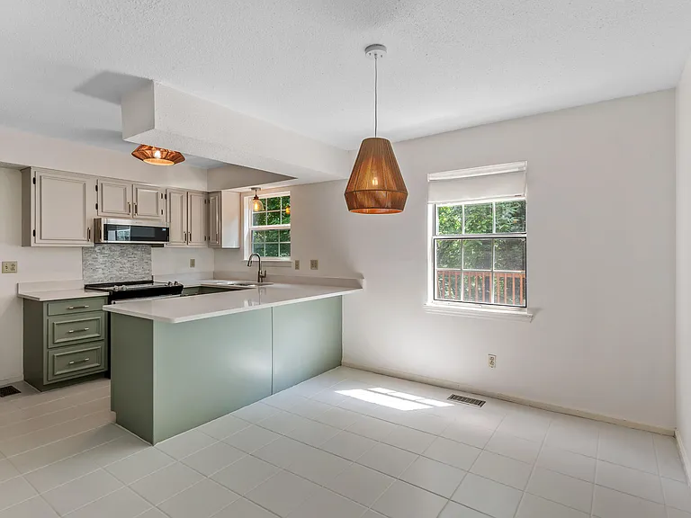 7830 Cove Ridge Dr — Photo 19