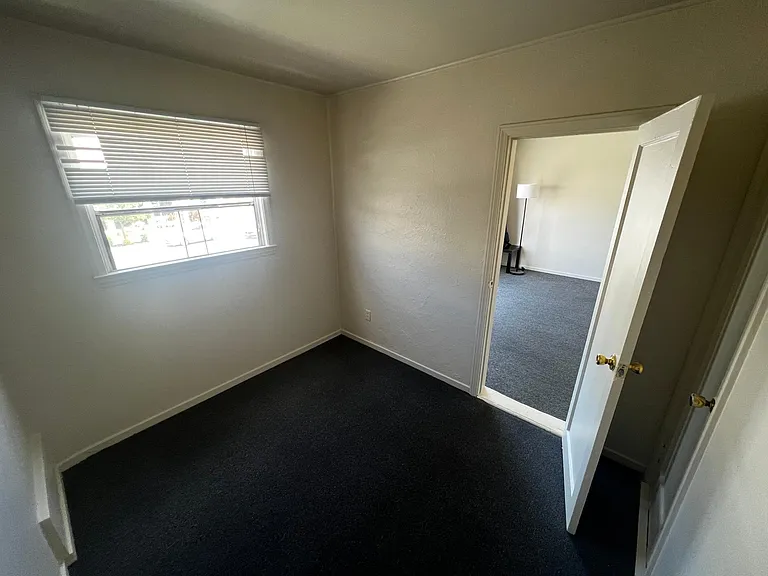 2413 Mission St #B — Photo 4