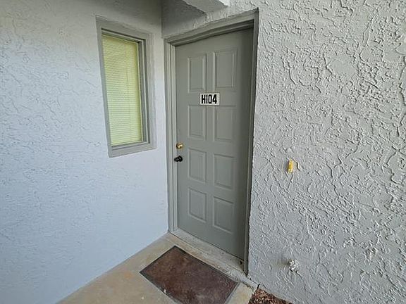 2nd image of 567 Midway Trak APT H104