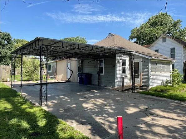217 Main St, Linwood, KS 66052