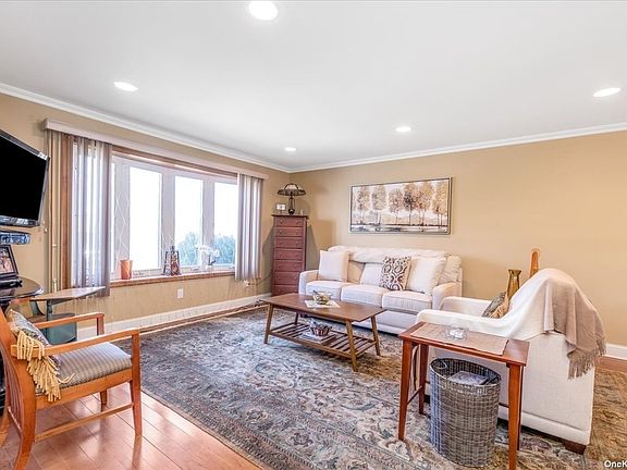 4th image of 330 Lincoln Ave