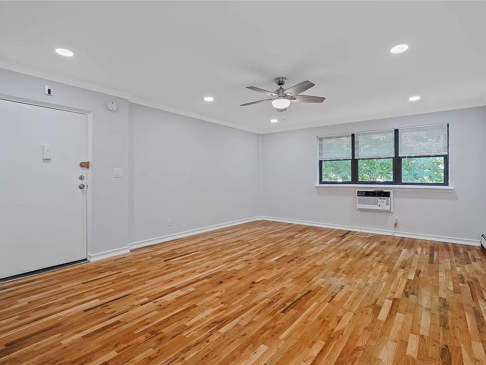 1st image of 15327 78th St APT D