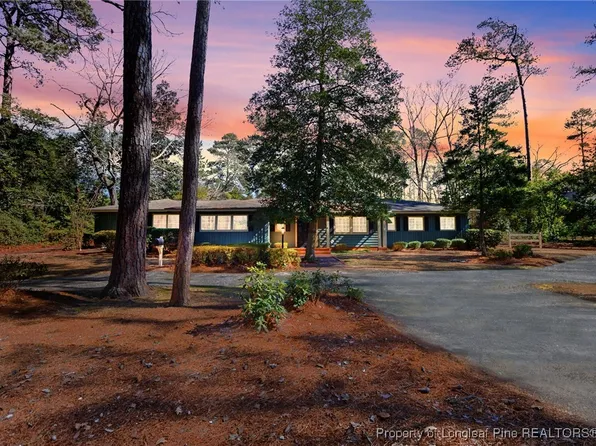 2842 Skye Dr, Fayetteville, NC 28303