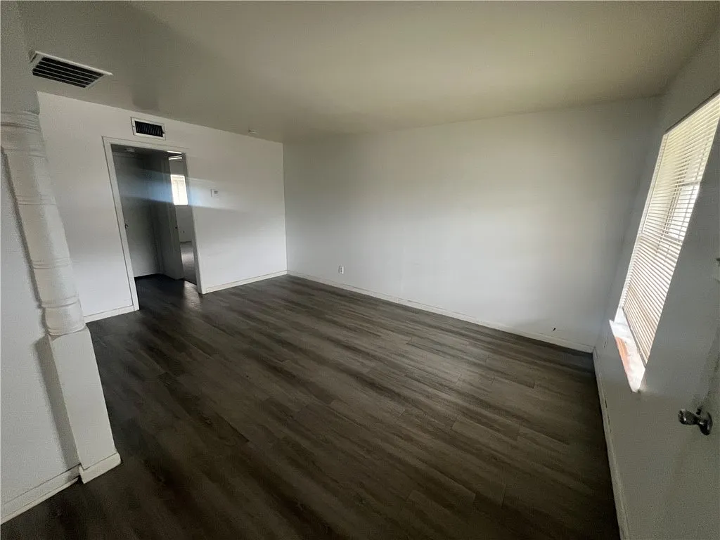 Building Photo - 4813 Lavaca Dr #2