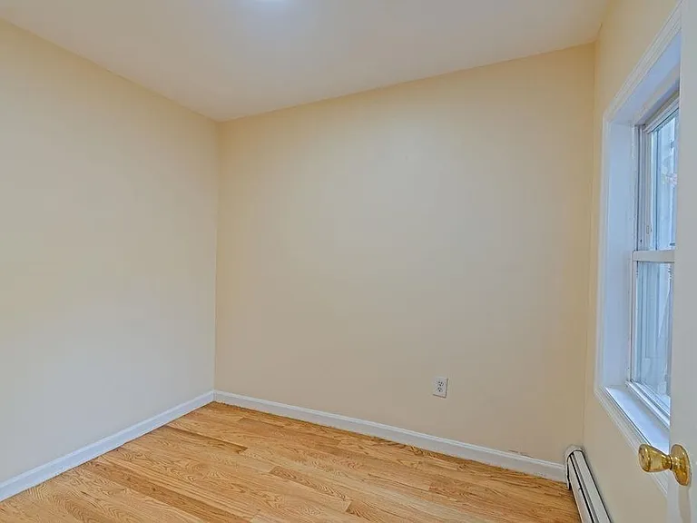 337 Summit Ave #1 — Photo 7