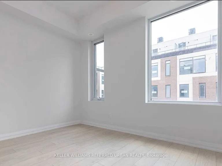 1030 Portage Pkwy #Townhouse 23 — Photo 3