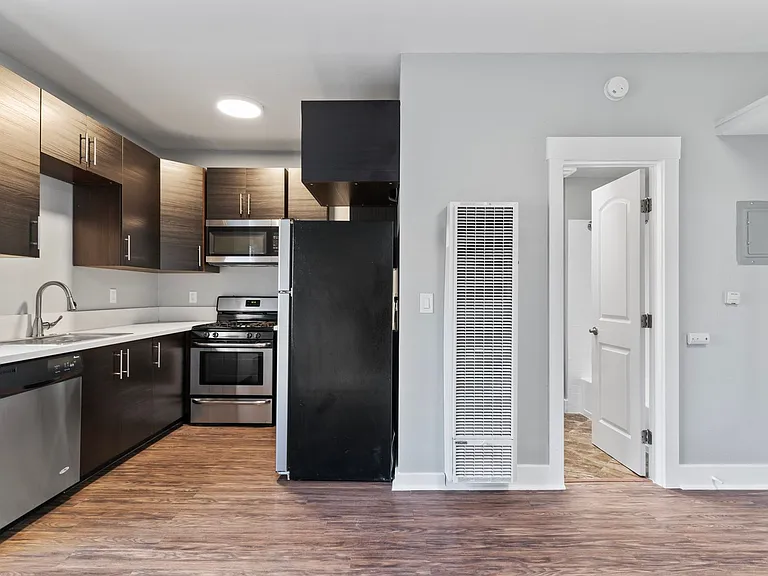 138 Elm Avenue — Photo 17