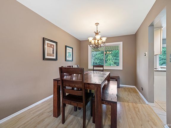 4th image of 1040 W Shedron Way