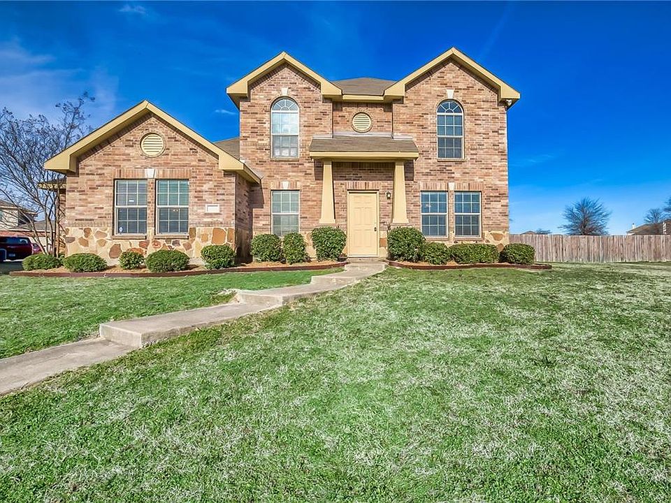 1st image of 2227 Cedarwood Dr