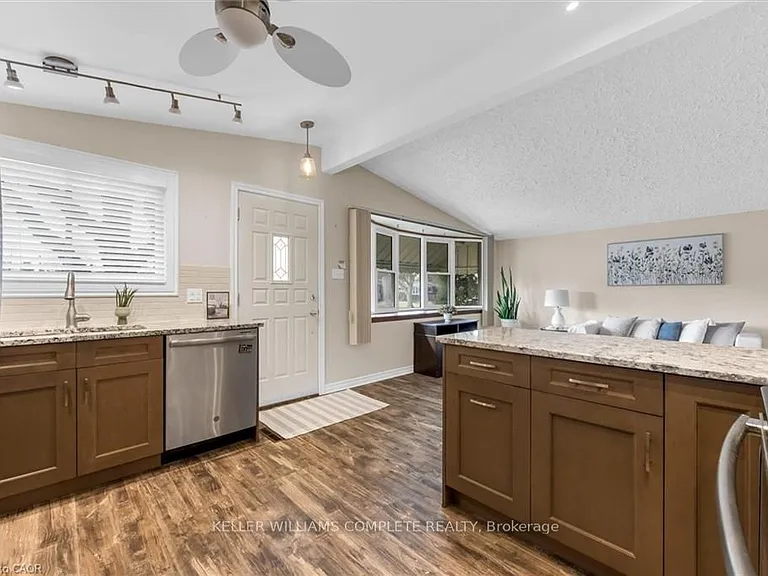 77 Lawfield Dr — Photo 3