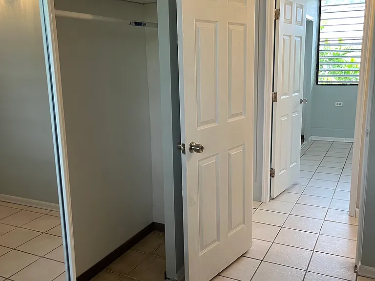 2713 Calle 8 — Photo 10