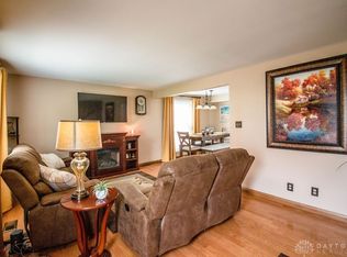 1436 Crown Point Ct, Dayton, OH 45434