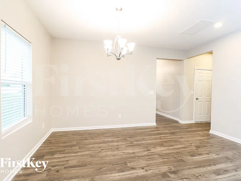 124 Benford Dr — Photo 7