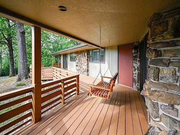 4th image of 161 Sugartree Ln