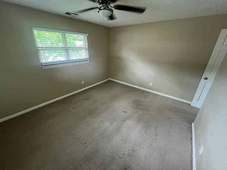 421 Brian Ave — Photo 13