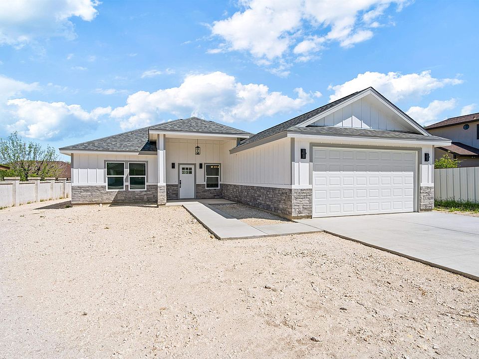 1st image of 125 Katrina Dr