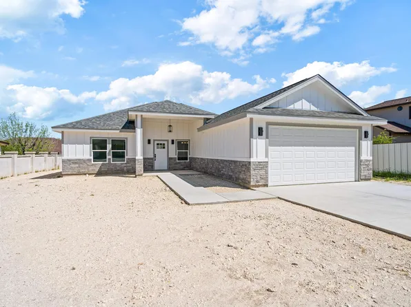 125 Katrina Dr, Del Rio, TX 78840