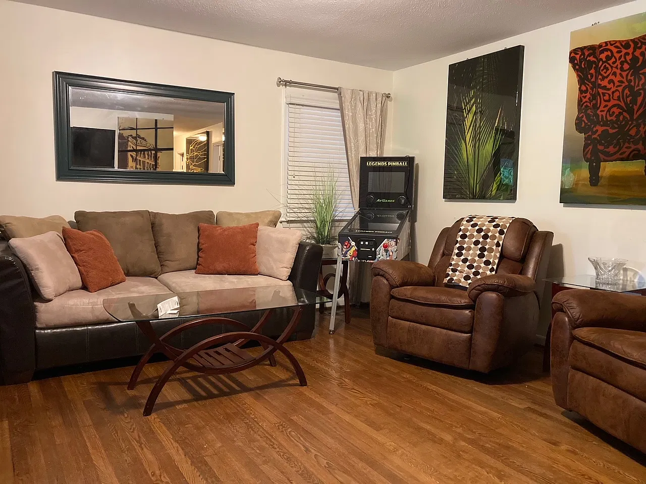 3 bed, 1120 sqft, $2,000 — Photo 4