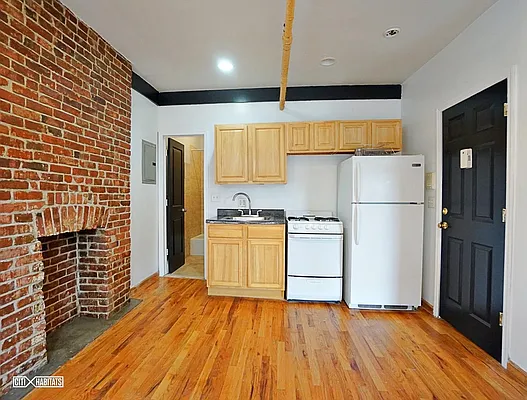 Rented by Citi Habitats | media 9