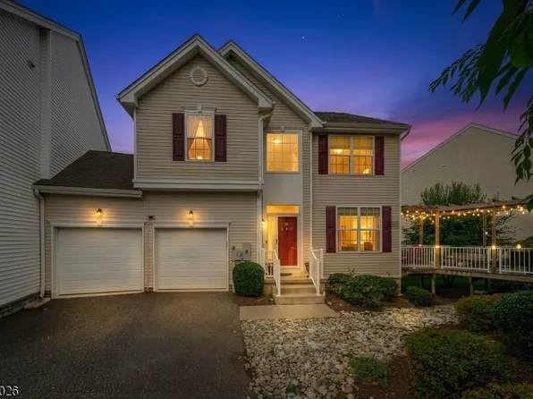 96 Sowers Dr, Mount Olive Twp., NJ 07840