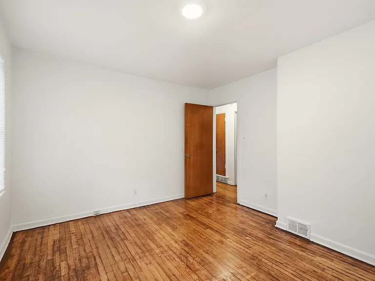 1037 Hardesty Blvd — Photo 13
