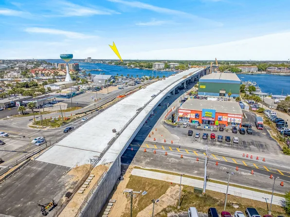 54 Miracle Strip Pkwy SE, Fort Walton Beach, FL 32548