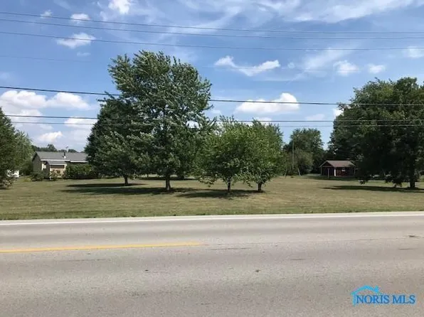 4645 Waterville Monclova Rd, Monclova, OH 43542