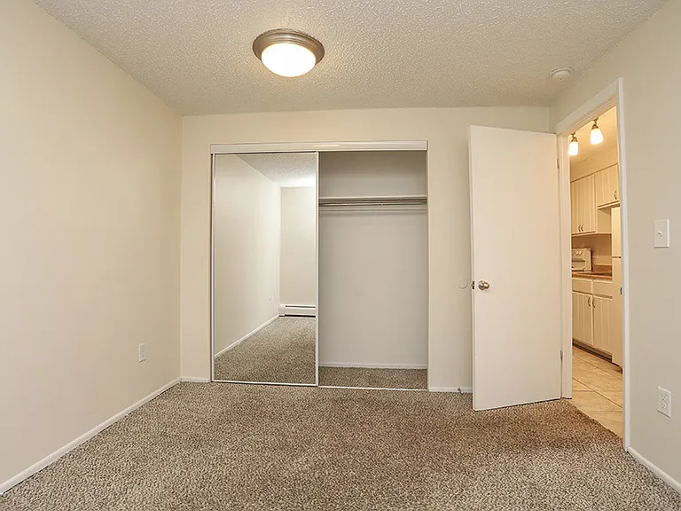 1280 Clayton St. Apartments — Photo 30