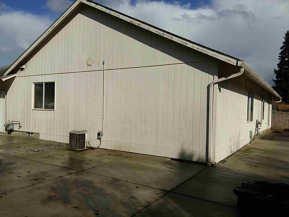 4th image of 15501 NE 74th St