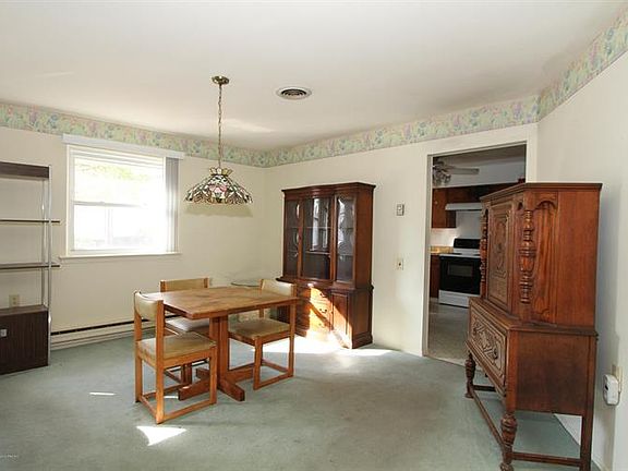 4th image of 6A Easton Ct #55