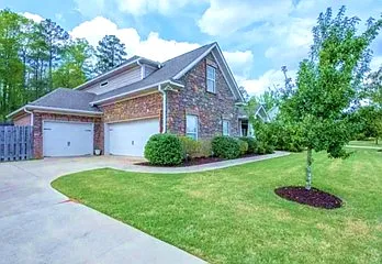9461 Forest Crown Dr