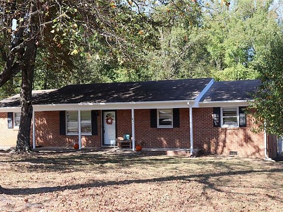 2nd image of 401 Forestwood Dr