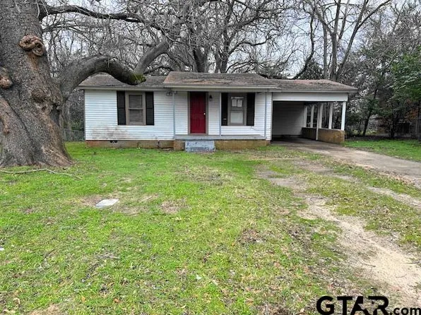 305 Bowers St, Lindale, TX 75771