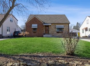 2416 40th Pl, Des Moines, IA 50310