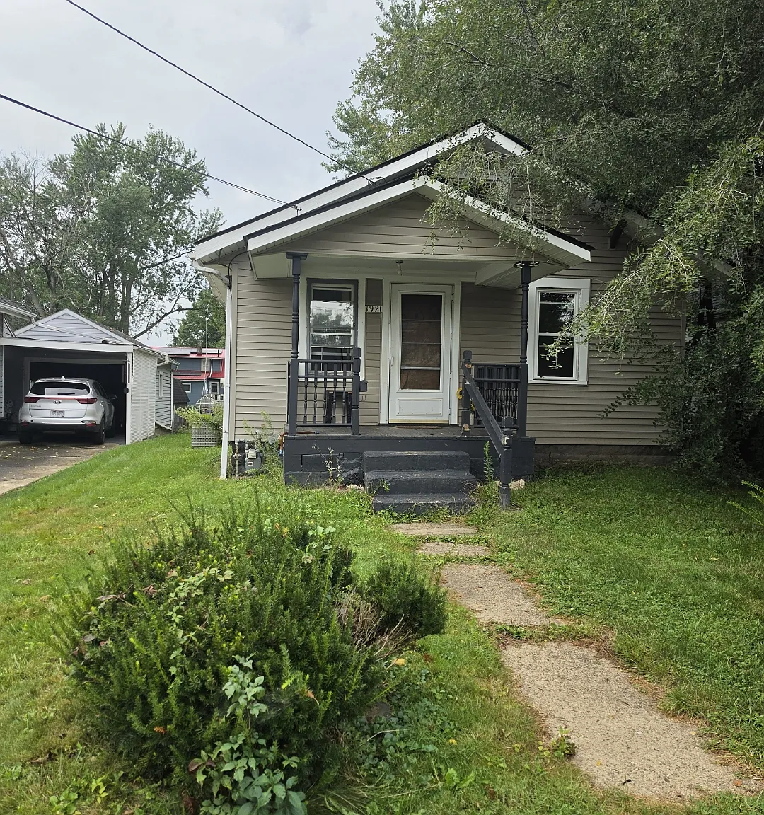 2 bed, 792 sqft, $1,100 — Photo 1