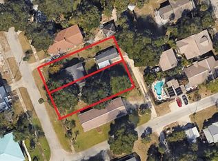 909 Live Oak St, New Smyrna Beach, FL 32168