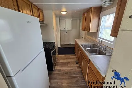 819 Heights Ln — Photo 5