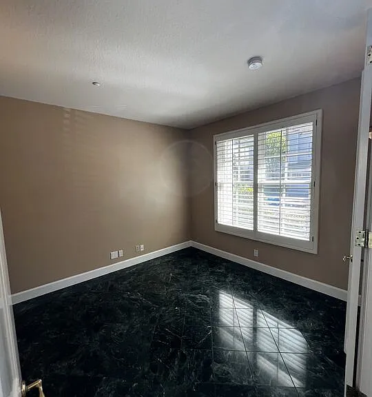 2357 Brookshire Ln — Photo 6