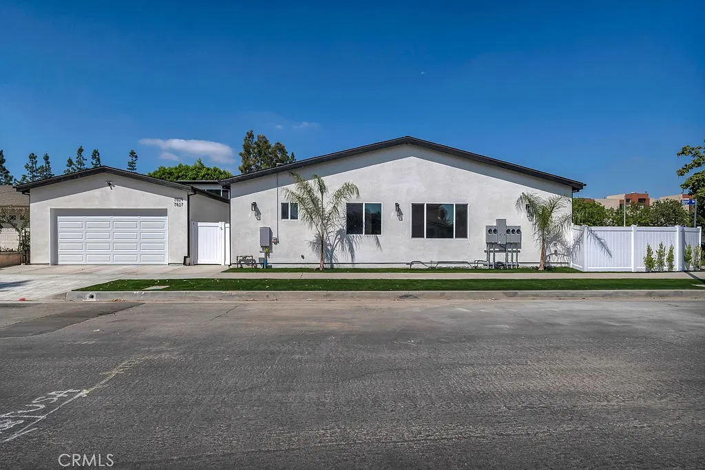 2 bed, 800 sqft, $2,950 — Photo 4