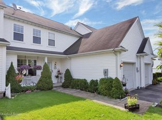 72 Vanderburgh Rd, Poughquag, NY 12570